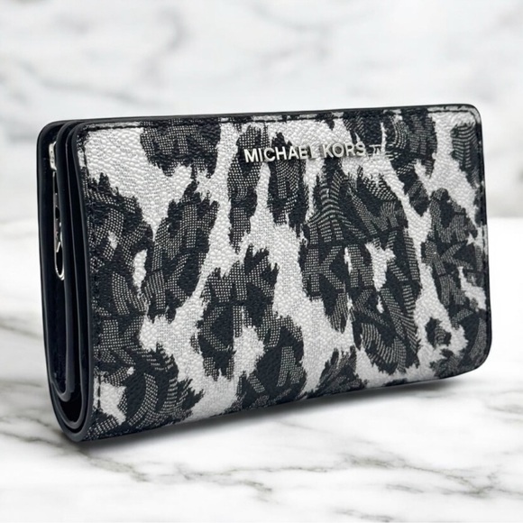 MICHAEL Michael Kors Medium Jet Set Travel Zip Chain
Bifold Wallet Black Multi - Picture 3 of 8